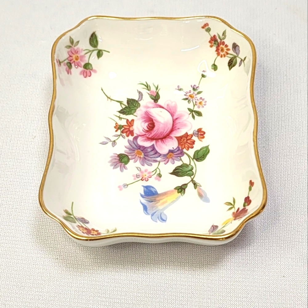 Royal Crown Derby Bone China Floral Ring Dish with Gold Accents - Picture 10 of 10